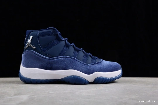 AR0715-441 AR0715-441 11 Midnight Jordan Navy Retro 0312